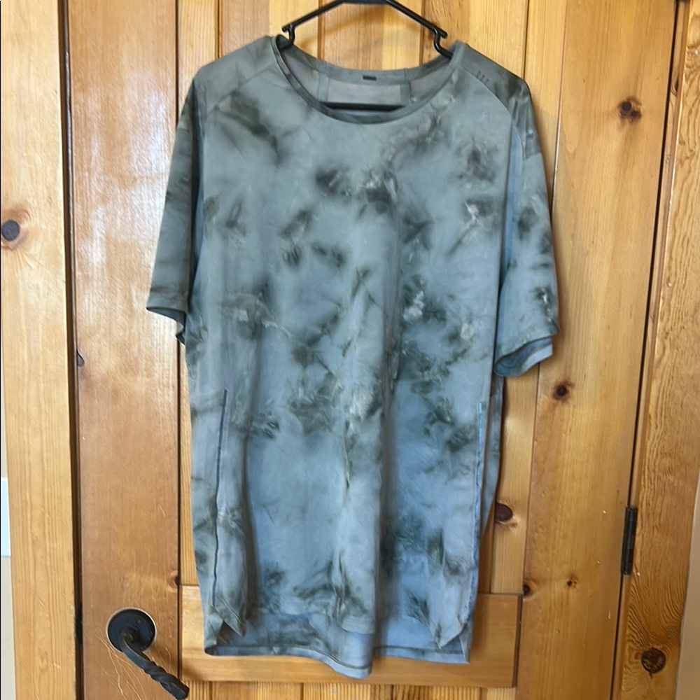 Men's Tie-Dye Lululemon Shirt / size XL